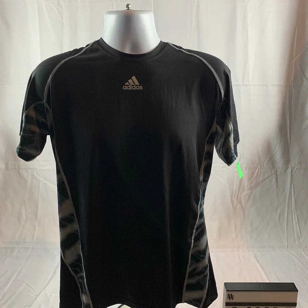 Adidas T Shirt - Picture 3 of 3
